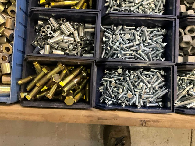 Partij bevestigingsmateriaal - afbeelding 7 van  9