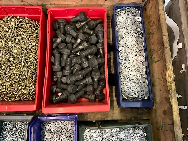 Partij bevestigingsmateriaal - afbeelding 4 van  9