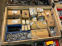 Partij bevestigingsmateriaal - afbeelding 1 van  11