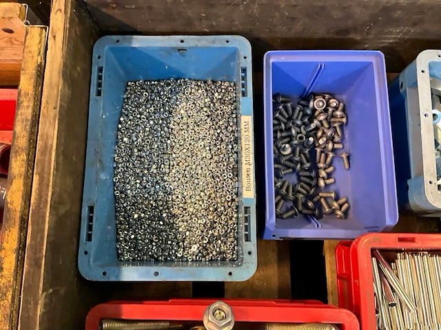 Partij bevestigingsmateriaal - afbeelding 8 van  9