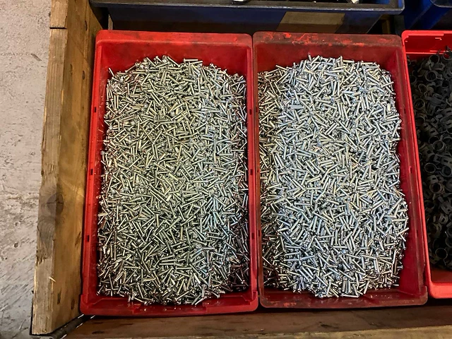 Partij bevestigingsmateriaal - afbeelding 2 van  8