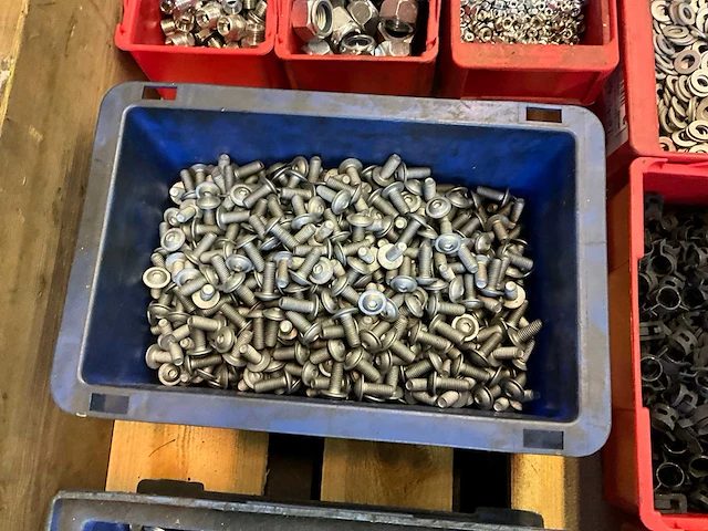 Partij bevestigingsmateriaal - afbeelding 7 van  8