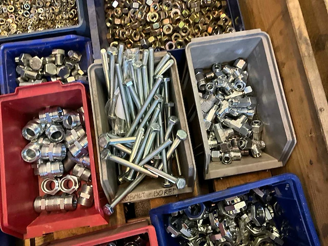 Partij bevestigingsmateriaal - afbeelding 5 van  10