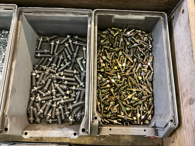 Partij bevestigingsmateriaal - afbeelding 2 van  7