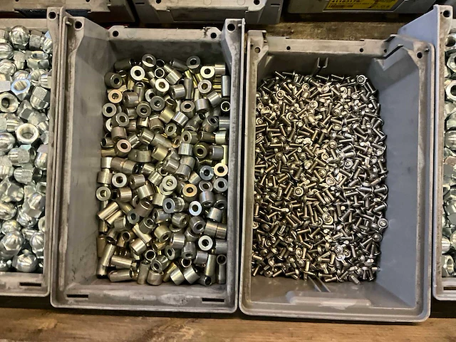 Partij bevestigingsmateriaal - afbeelding 4 van  7