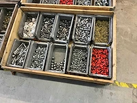 Partij bevestigingsmateriaal - afbeelding 1 van  8