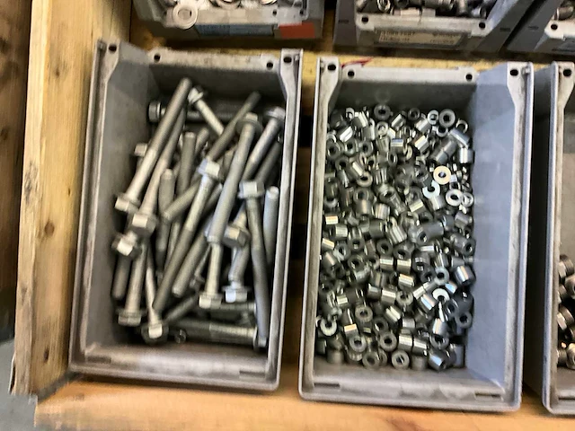 Partij bevestigingsmateriaal - afbeelding 2 van  8