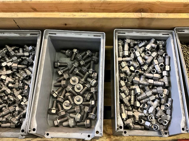 Partij bevestigingsmateriaal - afbeelding 4 van  8