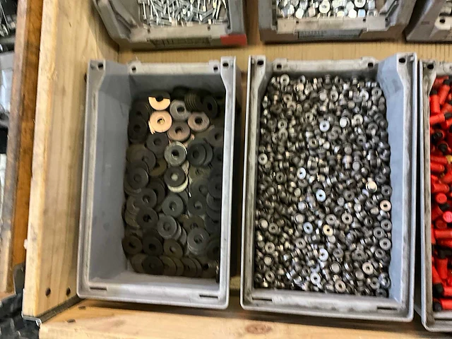 Partij bevestigingsmateriaal - afbeelding 2 van  8