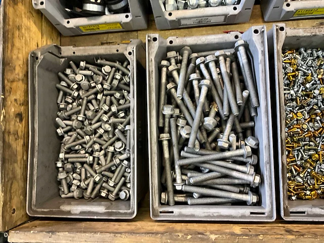 Partij bevestigingsmateriaal - afbeelding 2 van  8
