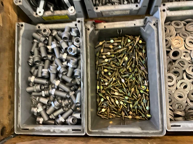 Partij bevestigingsmateriaal - afbeelding 2 van  7