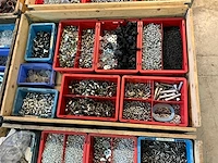 Partij bevestigingsmateriaal - afbeelding 1 van  10