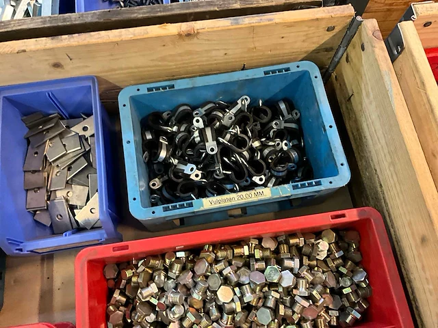 Partij bevestigingsmateriaal - afbeelding 7 van  10