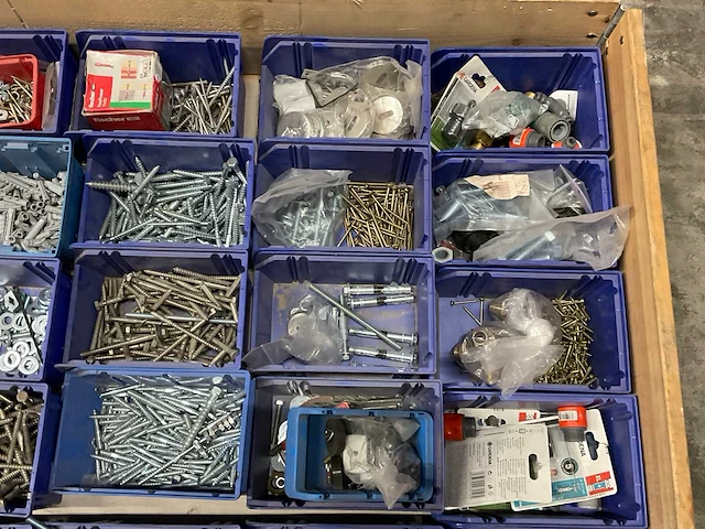 Partij bevestigingsmateriaal - afbeelding 2 van  5