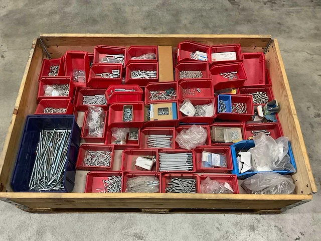 Partij bevestigingsmateriaal - afbeelding 1 van  5