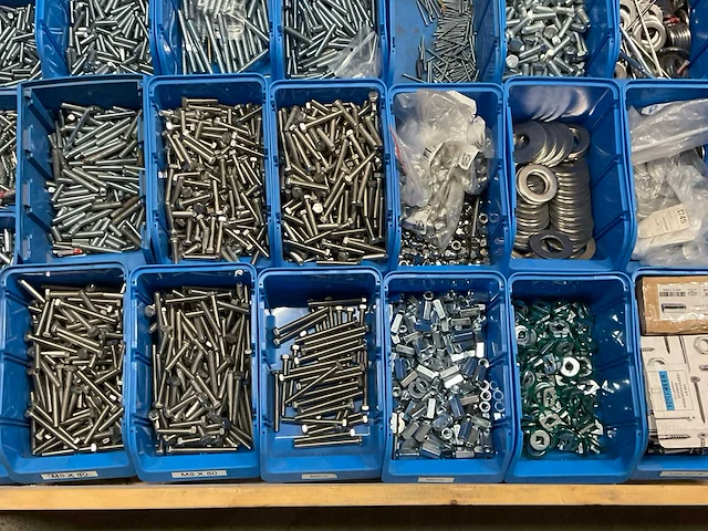 Partij bevestigingsmateriaal - afbeelding 4 van  7