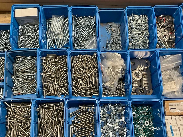 Partij bevestigingsmateriaal - afbeelding 5 van  7