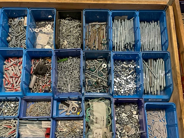 Partij bevestigingsmateriaal - afbeelding 2 van  5