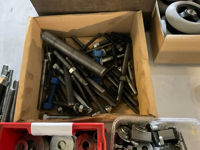 Partij bevestigingsmateriaal - afbeelding 3 van  5