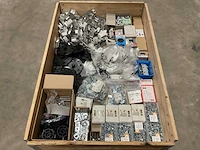 Partij bevestigingsmateriaal - afbeelding 1 van  5