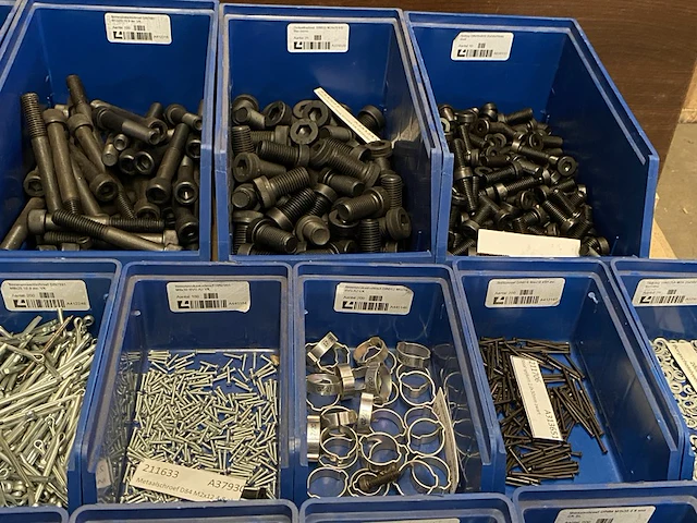Partij bevestigingsmateriaal - afbeelding 4 van  13