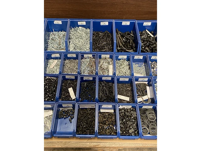 Partij bevestigingsmateriaal - afbeelding 6 van  13