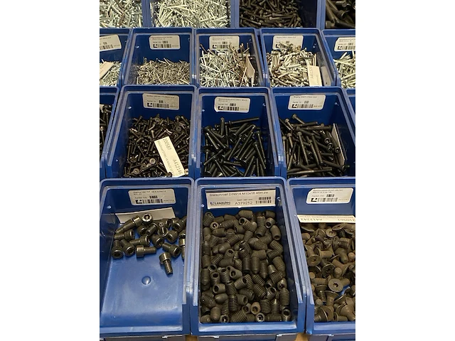 Partij bevestigingsmateriaal - afbeelding 9 van  13