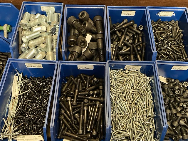 Partij bevestigingsmateriaal - afbeelding 7 van  9