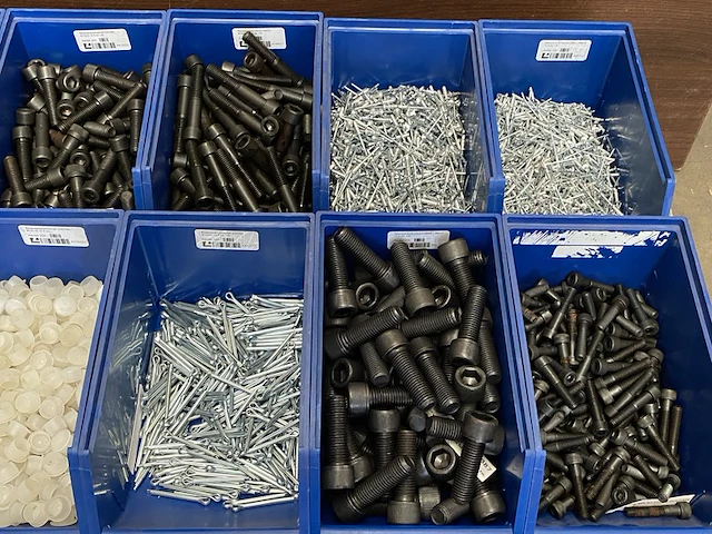 Partij bevestigingsmateriaal - afbeelding 9 van  10