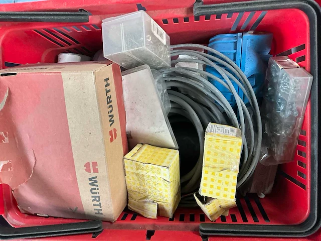 Partij bevestigingsmaterialen en diversen - afbeelding 3 van  8