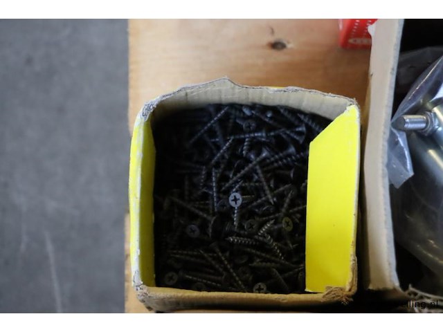 Partij bevestigingsmaterialen o.a. schroeven, bouten & moeren - afbeelding 2 van  11