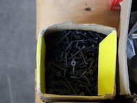 Partij bevestigingsmaterialen o.a. schroeven, bouten & moeren - afbeelding 2 van  11