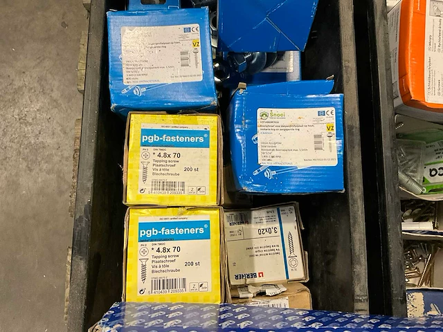 Partij bevestigingsmaterialen - afbeelding 6 van  18