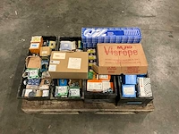 Partij bevestigingsmaterialen - afbeelding 1 van  18