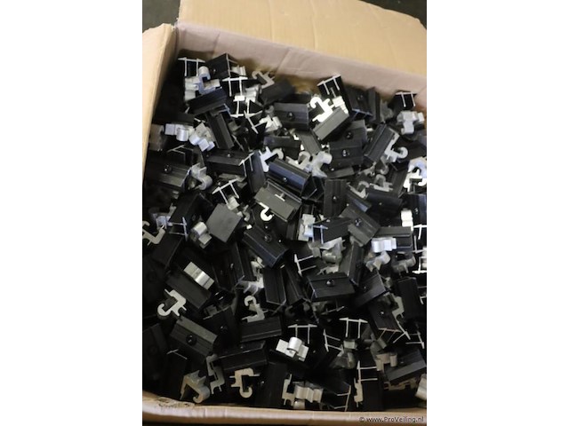 Partij bevestigingsmaterialen - afbeelding 2 van  7