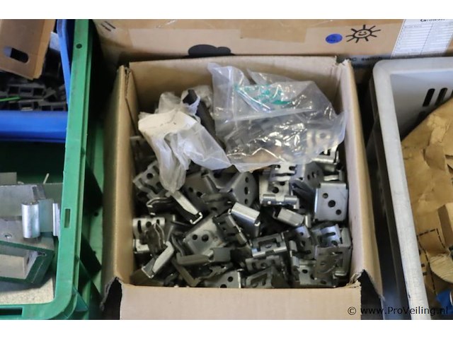 Partij bevestigingsmaterialen - afbeelding 3 van  8