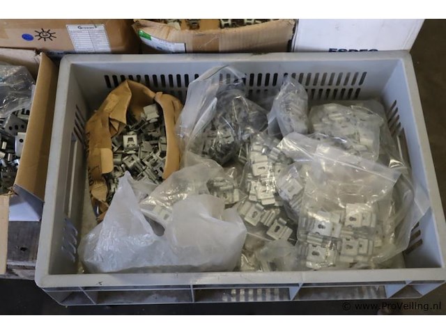 Partij bevestigingsmaterialen - afbeelding 4 van  8