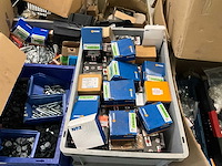 Partij bevestigingsmaterialen - afbeelding 2 van  14