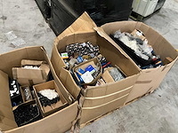 Partij bevestigingsmaterialen - afbeelding 1 van  6