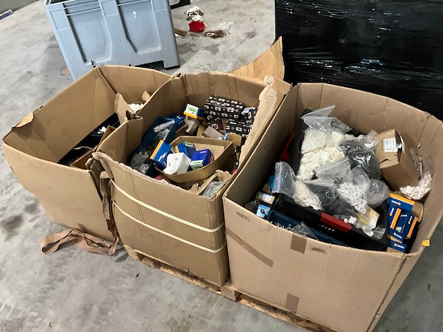 Partij bevestigingsmaterialen - afbeelding 2 van  6