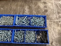 Partij bevestigingsmiddelen - afbeelding 7 van  9