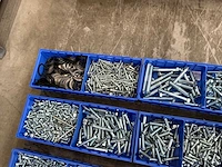 Partij bevestigingsmiddelen - afbeelding 8 van  9