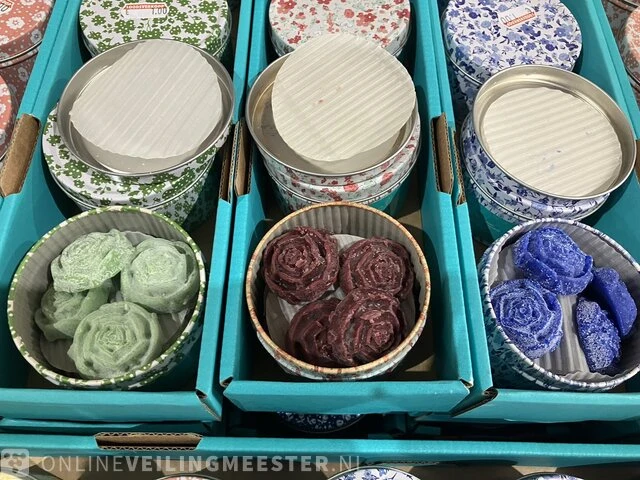 Partij blikjes wax melts, verschillende geuren - afbeelding 3 van  6