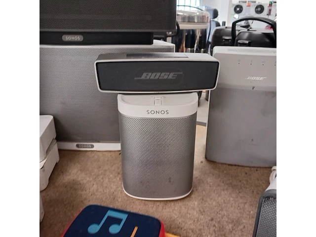 Partij bluetoothspeakers, o.a. harman kardon, sonos en bose - afbeelding 14 van  17