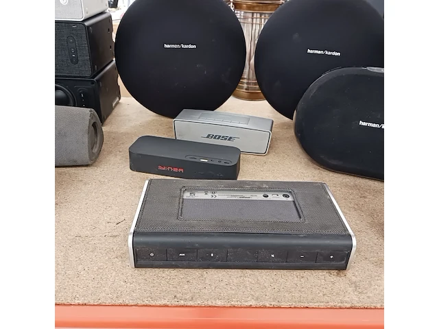 Partij bluetoothspeakers, o.a. harman kardon, sonos en bose - afbeelding 6 van  17