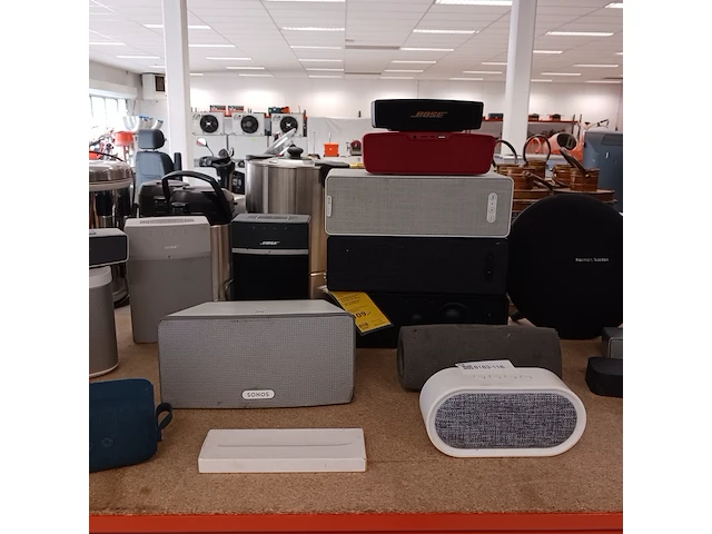 Partij bluetoothspeakers, o.a. harman kardon, sonos en bose - afbeelding 7 van  17