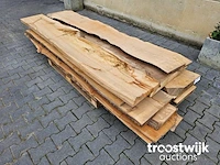 Partij boomstamplanken +/-209-252cm lang 2.5-7cm dik 30-40cm breed - afbeelding 1 van  7