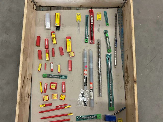 Partij boorgereedschap - afbeelding 3 van  3
