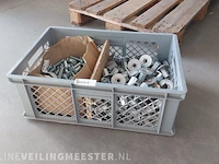 Partij bouten en moeren - afbeelding 1 van  4