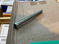 Partij bouten - afbeelding 3 van  3